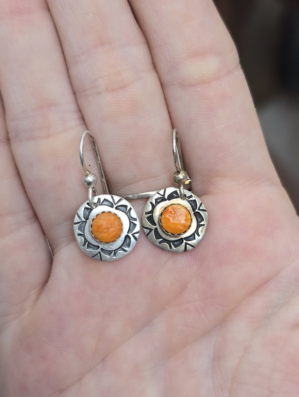 Concho Orange Spiny Oyster Earring Set